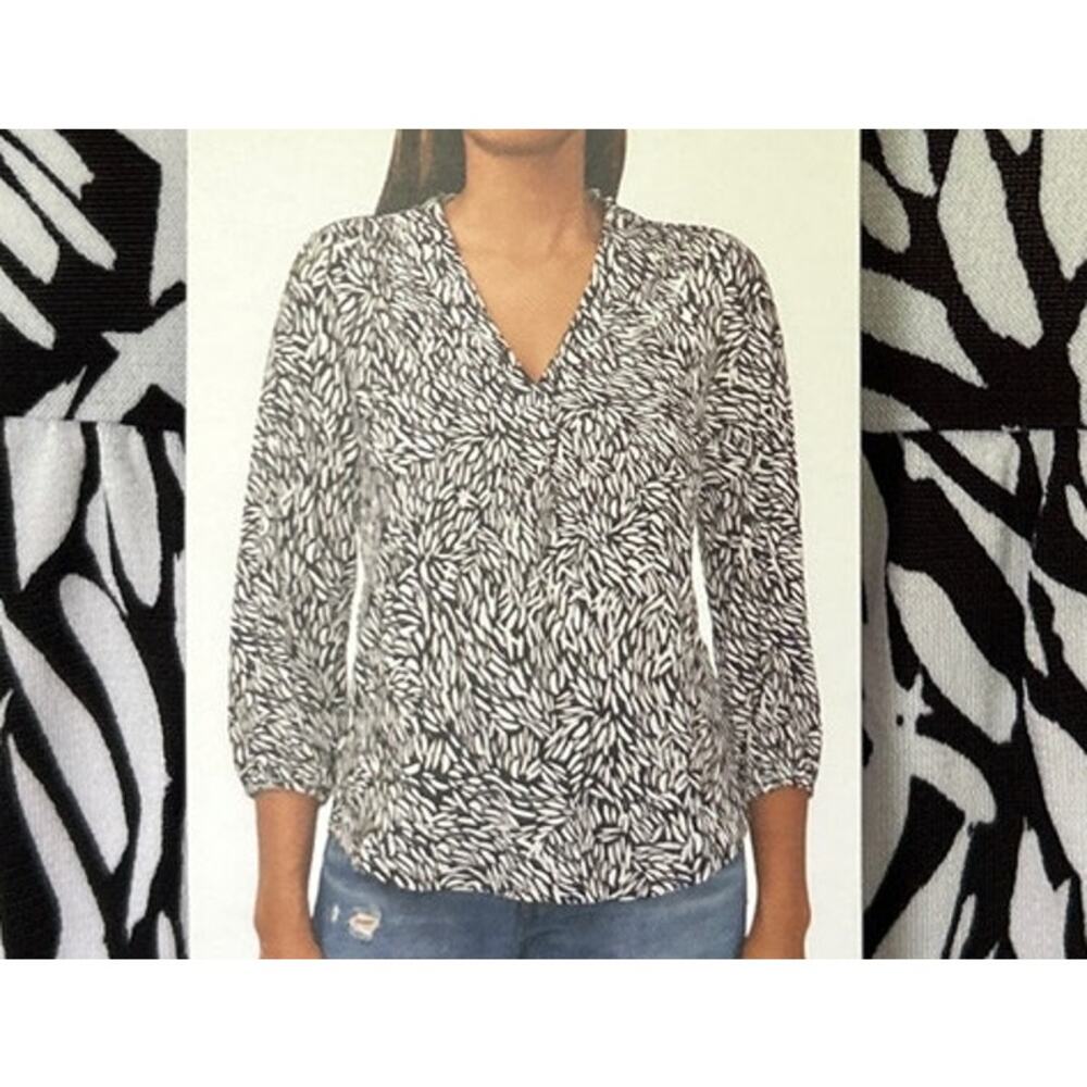 Vince Camuto Women’s Black and White Pattern blouse shirt Medium